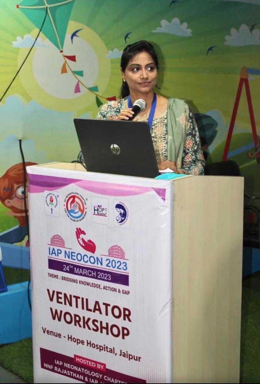 Dr. Jyoti Patodia conducting resuscitation workshop